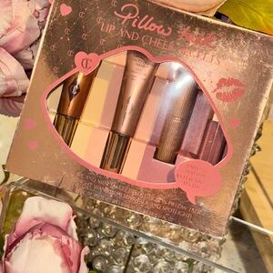 Charlotte Tilbury pillow talk lip and cheek set